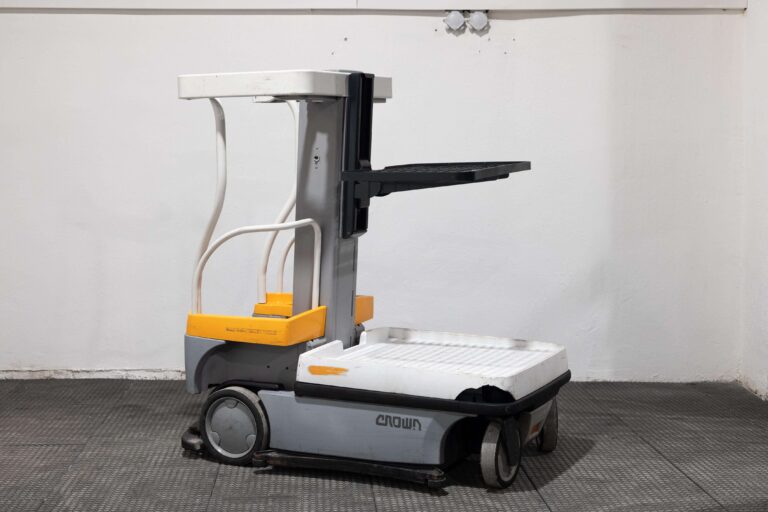 Vychystávací vozík Crown WAV 50-118 – použitý